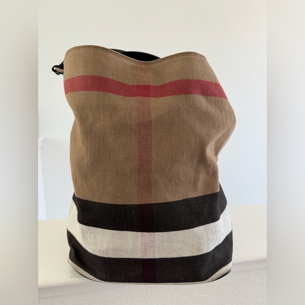 BURBERRY Susanna Bucket Bag